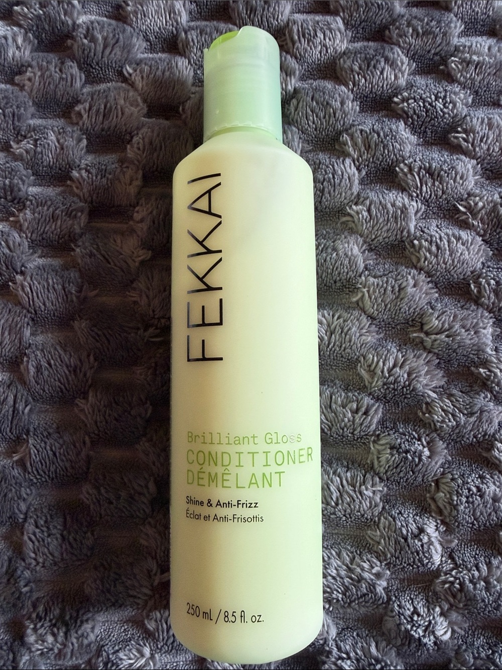 Fekkai Brilliant Gloss Conditioner β Light Green